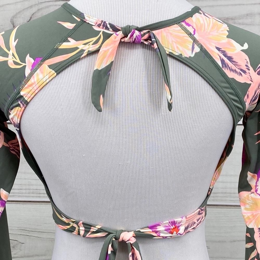 ROXY Castaway Floral Knotted Crop Rash Vest Top - Picture 6 of 8